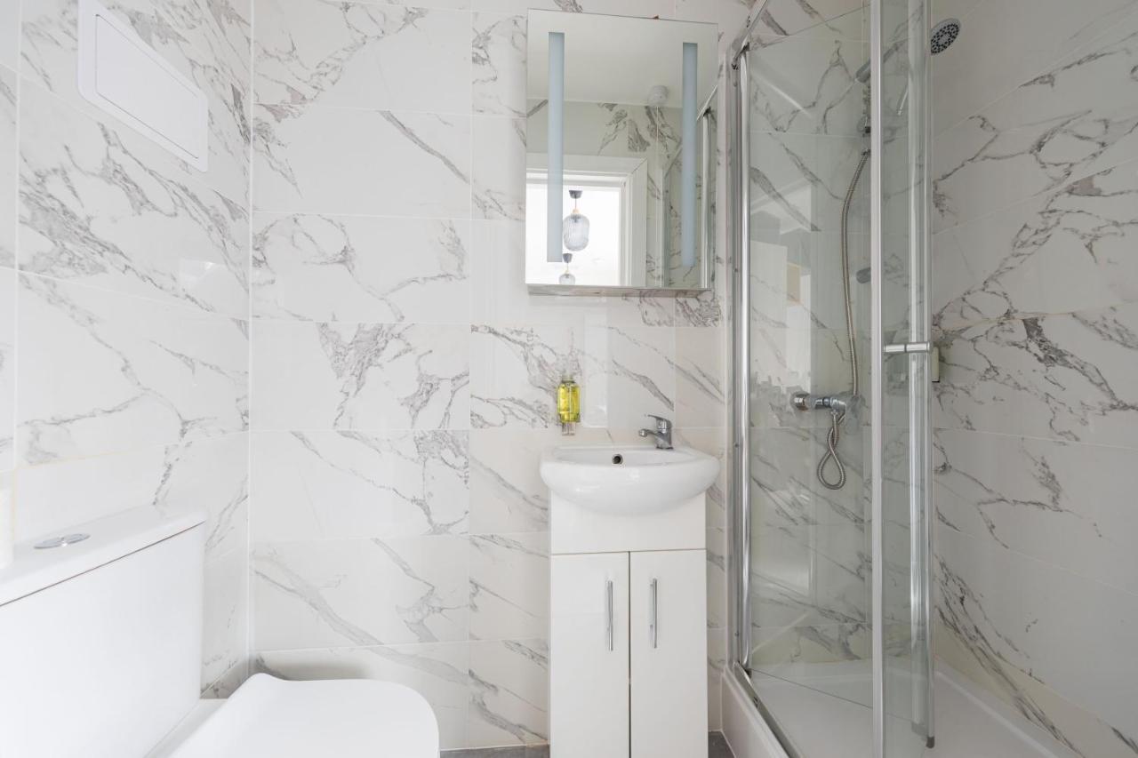 Lovely Private Room And Shower At Anson Hotel London Eksteriør bilde